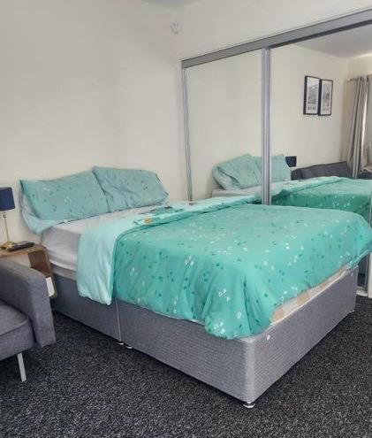 Apartment Haven, Large Double In East London, Barking, Free Parking